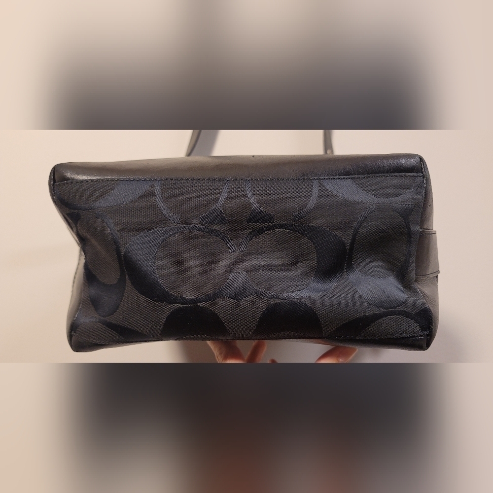 Coach Signature C Sufflette Cloth crossbody bag in black - Picture 8 of 13